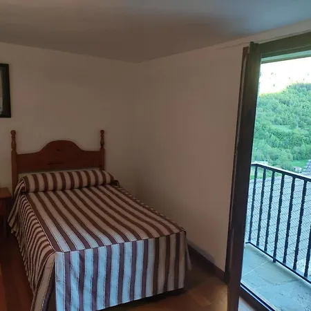 Centro Torla-ordesa 5pax Apto Miguel * Torla